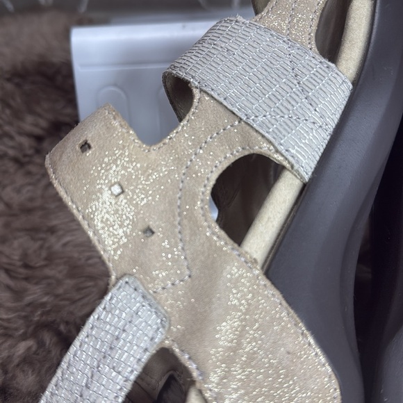 (S3) Aravon Women's Power Comfort Three Strap Heeled Sandals, Size 11 - Picture 11 of 11